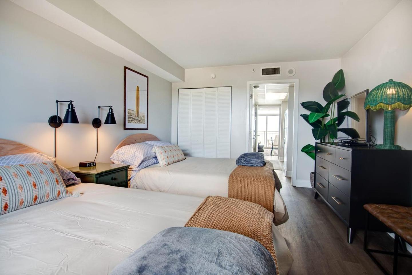 מירטל ביץ' Oceanfront Escape Renovated Suite At Camelot מראה חיצוני תמונה